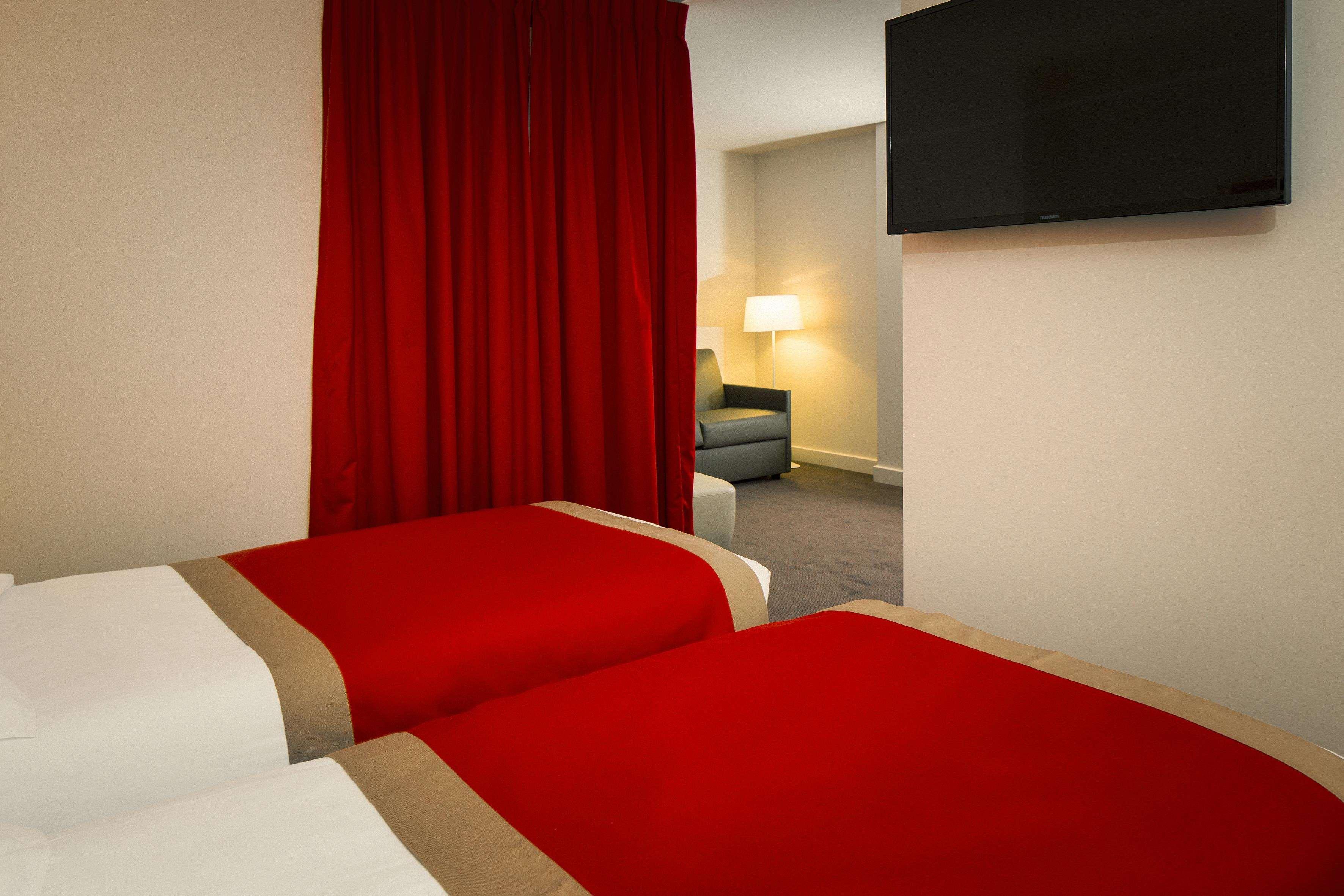 Hotel Kyriad Paris Est - Bois De Vincennes 3*